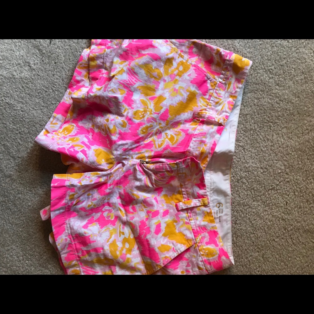 Lilly Pulitzer Callahan’s size 6